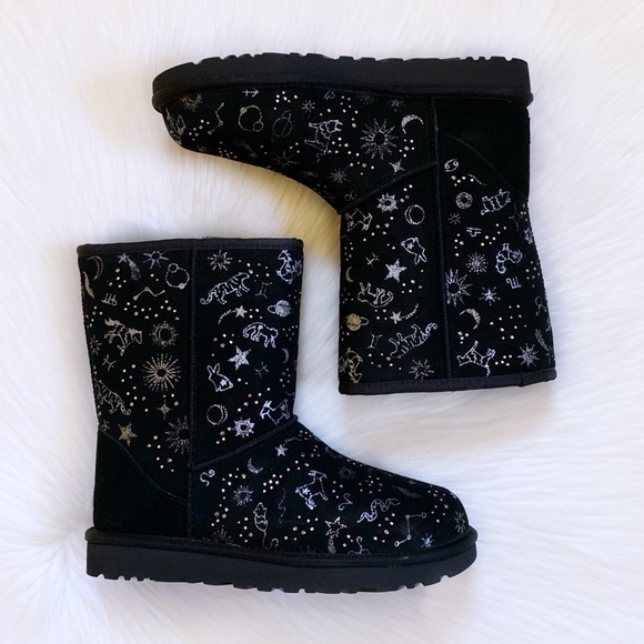UGG Classic Zodiac Short Black Boots - Picture 2 of 9